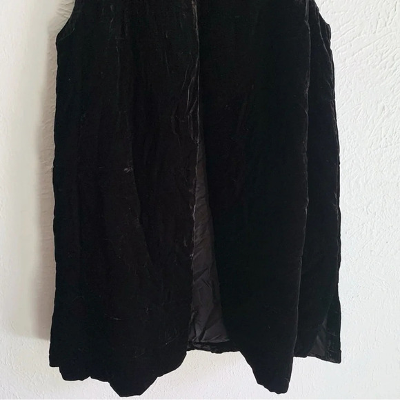 Eileen Fisher Long Quilted Velvet Vest Black Silk Sz XXS Whimsigoth - Picture 3 of 6